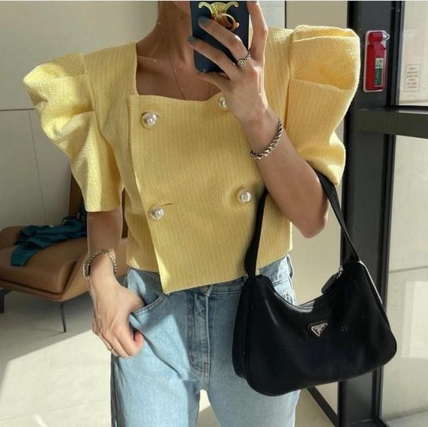 women's jackets 2021 korean short-sleeved summer ladies coat vintage double breasted pearls button thin tweed short, Black;brown
women's jackets 2021 korean short-sleeved summer ladies coat vintage double breasted pearls button thin tweed short, Black;brown