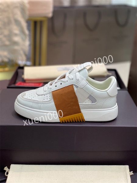 2021 camouflage leather casual shoes men,women luxe fashion style studs outdoor trainers sneakers, Red;white
2021 camouflage leather casual shoes men,women luxe fashion style studs outdoor trainers sneakers, Red;white