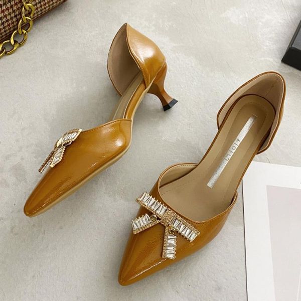 dress shoes 2021 fashion elegant office water pump thin high heel luxury woman pointed toe wedding beige, Black
dress shoes 2021 fashion elegant office water pump thin high heel luxury woman pointed toe wedding beige, Black