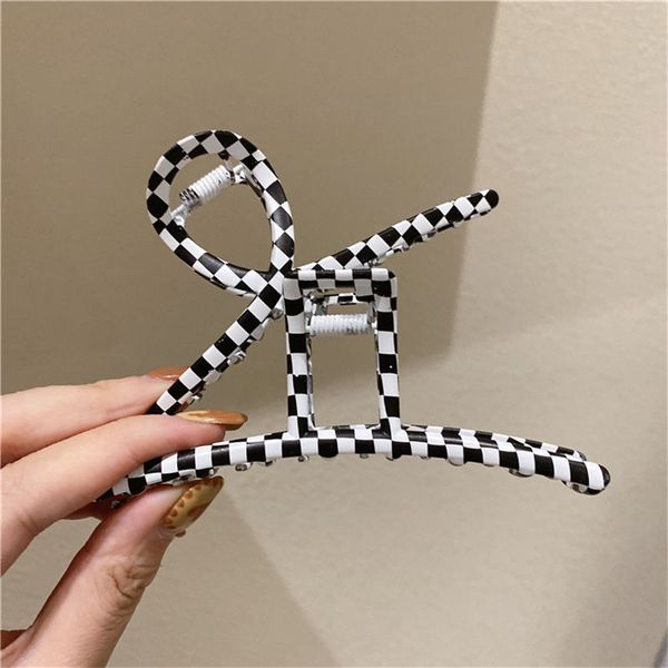 luxury black-and-white checkerboard hair clip headdress hairpin female head catch clip large online celebrity shark clip autumn and winter, Golden;silver
luxury black-and-white checkerboard hair clip headdress hairpin female head catch clip large online celebrity shark clip autumn and winter, Golden;silver