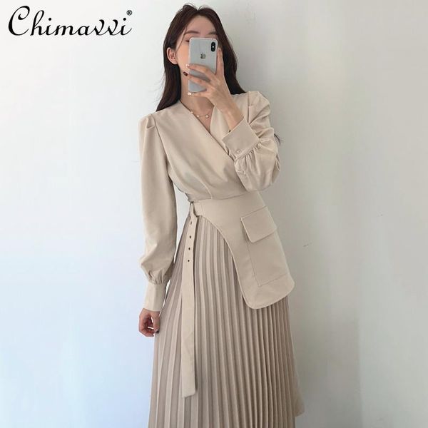 casual dresses korean v neck cross belt dress women stitching fake two piece pleated female long sleeve, Black;gray
casual dresses korean v neck cross belt dress women stitching fake two piece pleated female long sleeve, Black;gray