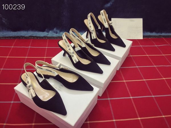 2021 good quality fashion women luxurys designers shoes designer sandals womens luxury high heels sandal dress shoess with box size 35-40 -c, Black
2021 good quality fashion women luxurys designers shoes designer sandals womens luxury high heels sandal dress shoess with box size 35-40 -c, Black