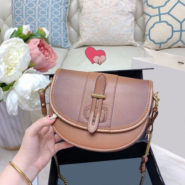 2021 handbags retro style bags women semicircle purse womens cross body bags clamshell bag handbags
2021 handbags retro style bags women semicircle purse womens cross body bags clamshell bag handbags