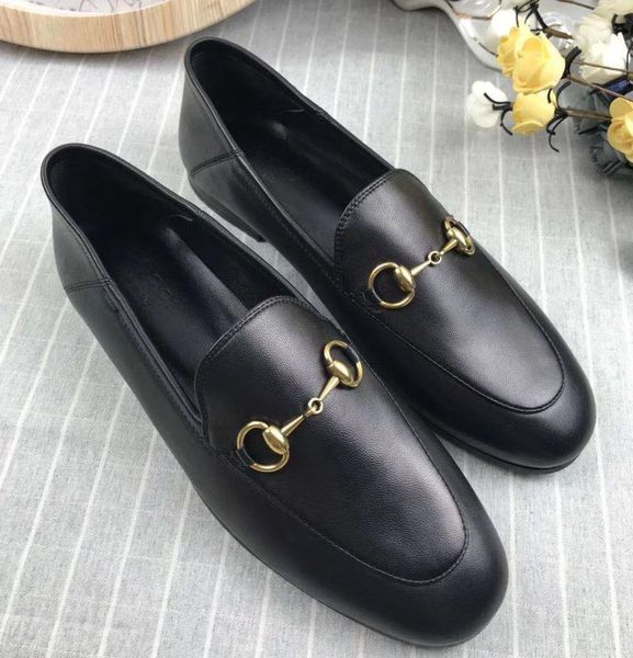 ladies flat bottom leather shoes, genuine leather, big bottom, 5 colors, full size package 35-41, black, white, brown, pink, red.
ladies flat bottom leather shoes, genuine leather, big bottom, 5 colors, full size package 35-41, black, white, brown, pink, red.