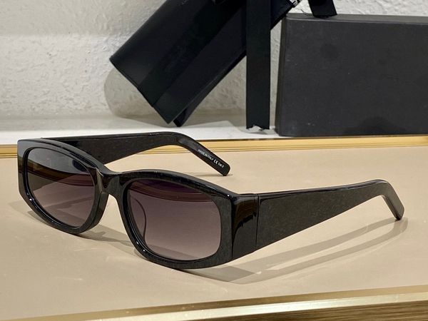 sunglasses for men and women summer style anti-ultraviolet 329 retro plate metal full small frame square fashion eyeglasses random box, White;black
sunglasses for men and women summer style anti-ultraviolet 329 retro plate metal full small frame square fashion eyeglasses random box, White;black