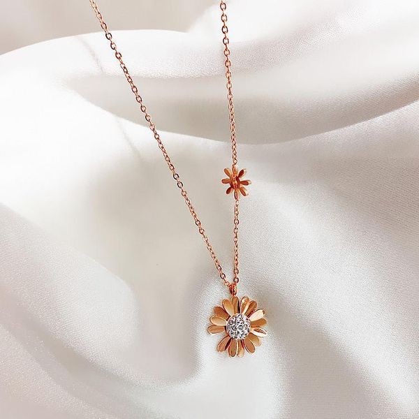 pendant necklaces titanium steel little daisy necklace female niche design clavicle chain light luxury advanced simple trendy net red inscol, Silver
pendant necklaces titanium steel little daisy necklace female niche design clavicle chain light luxury advanced simple trendy net red inscol, Silver