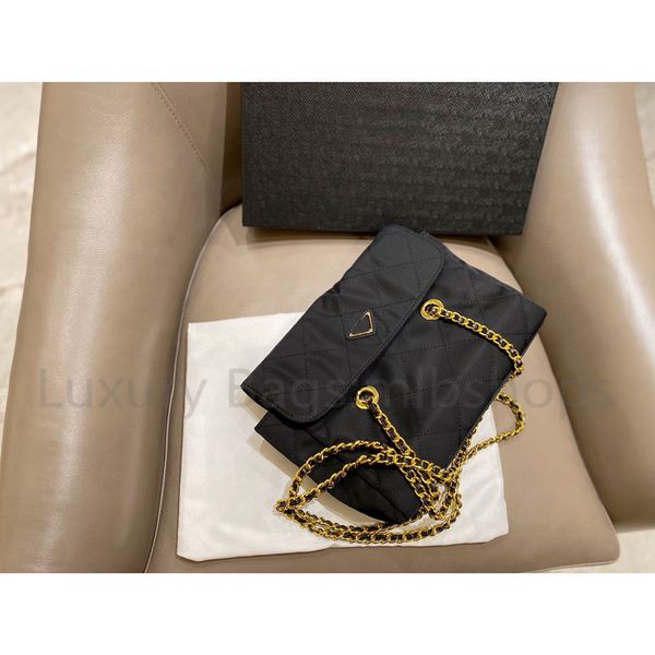 crossbody luxurys designers fashion letter canvas hand women handbag lady flap 2021 chains shoulder bags medieval bag
crossbody luxurys designers fashion letter canvas hand women handbag lady flap 2021 chains shoulder bags medieval bag