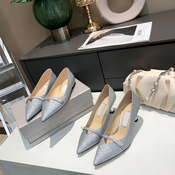 2022 brand with luxury pearl sequins shallow shoes flat 5cm available in a variety of colors.french elegance luxury, Black
2022 brand with luxury pearl sequins shallow shoes flat 5cm available in a variety of colors.french elegance luxury, Black