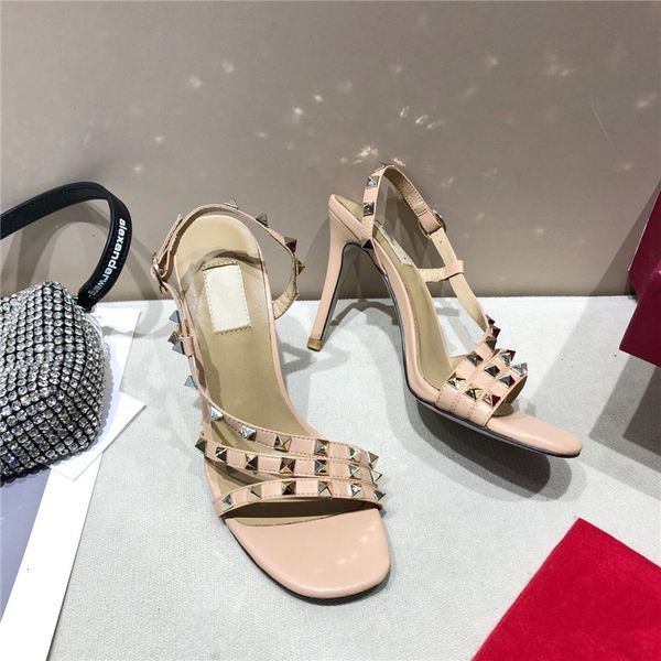 2021brand designer pink women's sandals red high heels leather fashion rivets open toe bride wedding stilettos with box, Black
2021brand designer pink women's sandals red high heels leather fashion rivets open toe bride wedding stilettos with box, Black