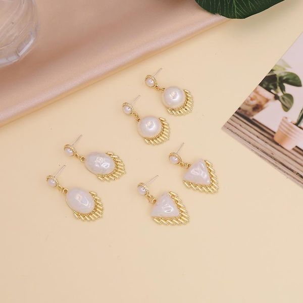 stud baroque style long pearl earrings retro simple fashion heart-shaped for women, Golden;silver
stud baroque style long pearl earrings retro simple fashion heart-shaped for women, Golden;silver