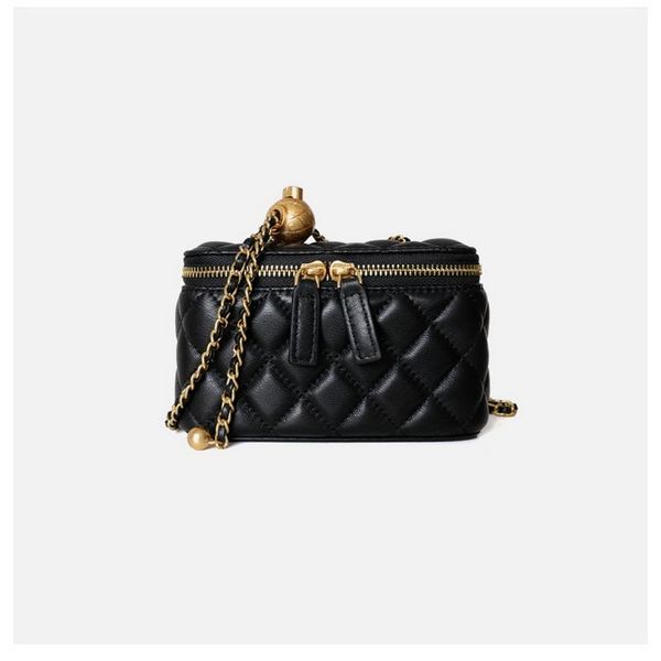 evening bags mini handbag, black leather with diamond chain cross, golden bead box, square, sheepskin
evening bags mini handbag, black leather with diamond chain cross, golden bead box, square, sheepskin