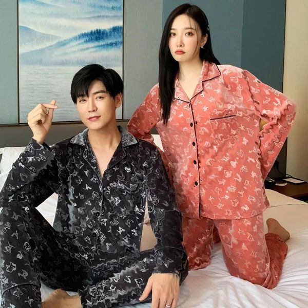 couple designer golden velvet sleepwear spring autumn long sleeve pajamas men women plus size sleepwears suit full letter pattern printed ho, Black;red
couple designer golden velvet sleepwear spring autumn long sleeve pajamas men women plus size sleepwears suit full letter pattern printed ho, Black;red
