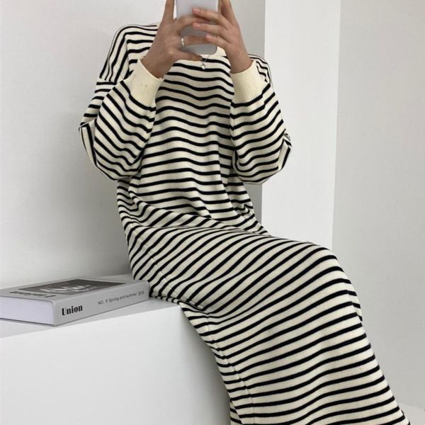 casual dresses o-neck ladies striped knitted dress korean autumn winter full sleeve oversized stripe loose straight sweaters women, Black;gray
casual dresses o-neck ladies striped knitted dress korean autumn winter full sleeve oversized stripe loose straight sweaters women, Black;gray