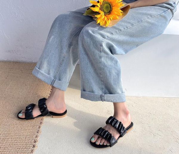 luxury imitation leather fold flat bottom women's beach slippers beautiful summer foldable fashion sandals, Black
luxury imitation leather fold flat bottom women's beach slippers beautiful summer foldable fashion sandals, Black