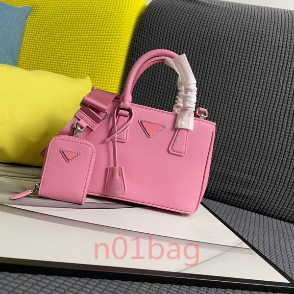 2021 fashion high qulity classic womens handbags bag ladies tote purses luxurys designers handbag clutch shoulder bags
2021 fashion high qulity classic womens handbags bag ladies tote purses luxurys designers handbag clutch shoulder bags