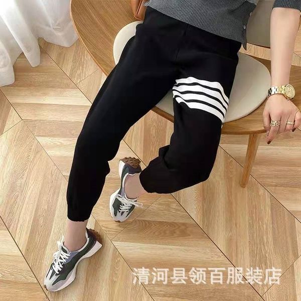 knitted men's and women's thin tb four bar sports loose legged small foot casual harlan wei pants, Black
knitted men's and women's thin tb four bar sports loose legged small foot casual harlan wei pants, Black