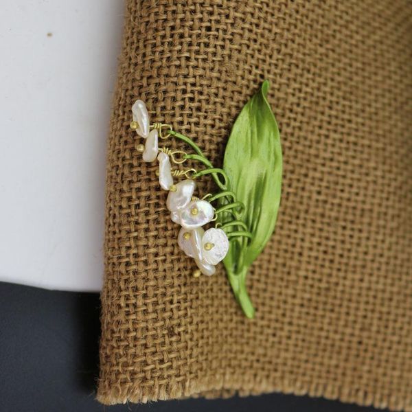 pins, brooches suqi women natural fresh water irregular pearls green metal calla lily enamel brooch lapel pins suit dress jewelry, Gray
pins, brooches suqi women natural fresh water irregular pearls green metal calla lily enamel brooch lapel pins suit dress jewelry, Gray