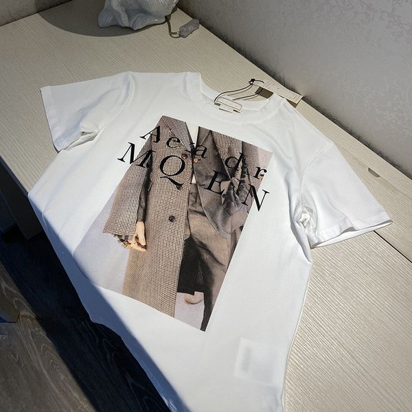 luxury design summer three dimensional alphabet character print round neck short sleeve men's and women's fashion loose t-shirt, White
luxury design summer three dimensional alphabet character print round neck short sleeve men's and women's fashion loose t-shirt, White