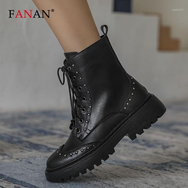 boots fanan 2021 genuine leather women shoes fashion black patent platform ankle round toe thick sole short1
boots fanan 2021 genuine leather women shoes fashion black patent platform ankle round toe thick sole short1