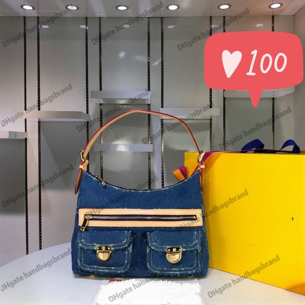 medieval denim bag luxurys designers bags 2021 fashion shoulder cross body handbag 2021 bags m44496 size 30*10*19cm
medieval denim bag luxurys designers bags 2021 fashion shoulder cross body handbag 2021 bags m44496 size 30*10*19cm