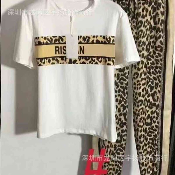 2022 factory wholesale new summer d family printed casual short sleeved t-shirt pants two piece set women d54u 6qpq, Gray
2022 factory wholesale new summer d family printed casual short sleeved t-shirt pants two piece set women d54u 6qpq, Gray