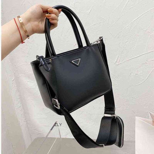 p three in one bill of lading shoulder slant span bag women 2021 new hobo leather portable large capacity shopping zly bags
p three in one bill of lading shoulder slant span bag women 2021 new hobo leather portable large capacity shopping zly bags