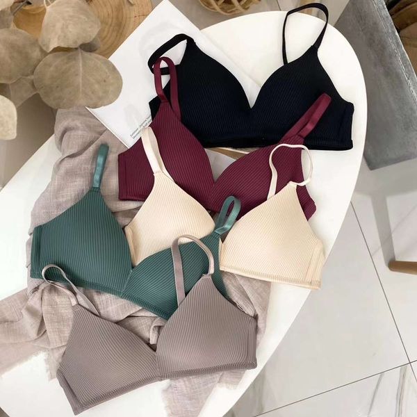 classic bra for women summer wire seamless thin lingerie set triangle cup cotton simple underwear, Red;black
classic bra for women summer wire seamless thin lingerie set triangle cup cotton simple underwear, Red;black