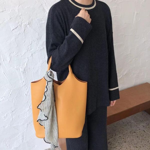casual women handbags brand designer tote bag female shoulder pu leather soft ladies middle set whole sale bags
casual women handbags brand designer tote bag female shoulder pu leather soft ladies middle set whole sale bags