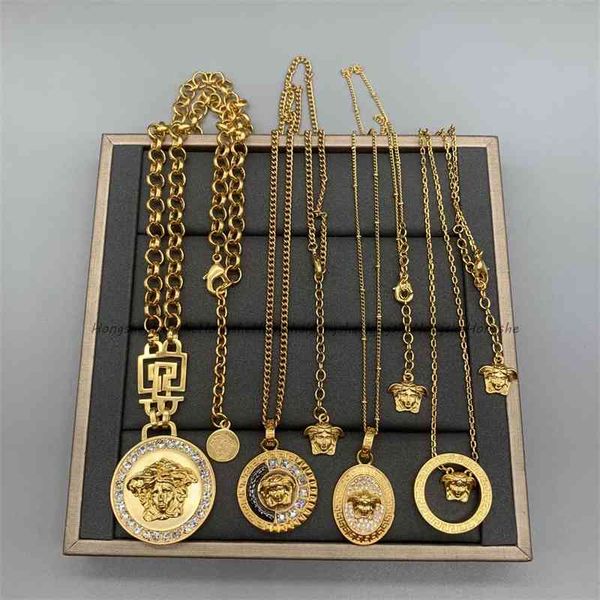 fan's / f's hip-hop fashion brand beauty's head coin with diamond necklaces duemesa maze net red necklace, Silver
fan's / f's hip-hop fashion brand beauty's head coin with diamond necklaces duemesa maze net red necklace, Silver