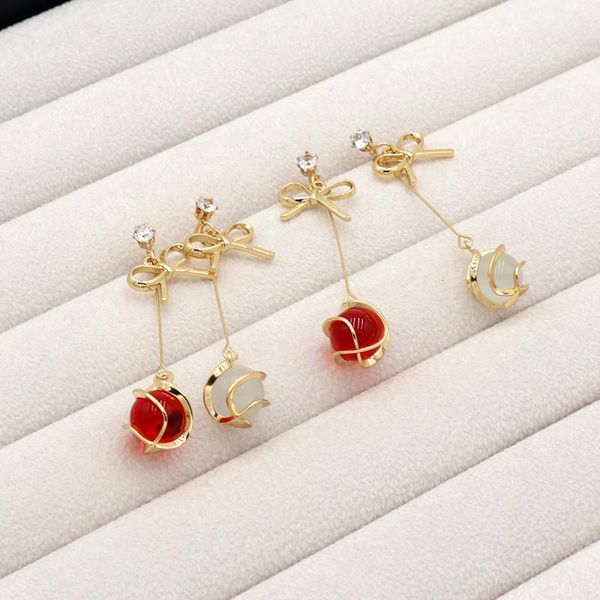 dangle & chandelier design bow inlay rhinestone red and white round zircon earrings minimalist trendy girl ear studs women jewelry, Silver
dangle & chandelier design bow inlay rhinestone red and white round zircon earrings minimalist trendy girl ear studs women jewelry, Silver