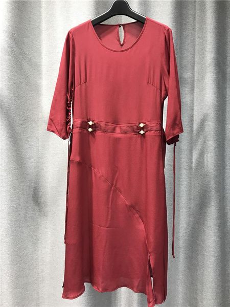 casual dresses women dress 2021 summer products fashion silk round neck seven points sleeve mid length pullover skirt button decoration, Black;gray
casual dresses women dress 2021 summer products fashion silk round neck seven points sleeve mid length pullover skirt button decoration, Black;gray
