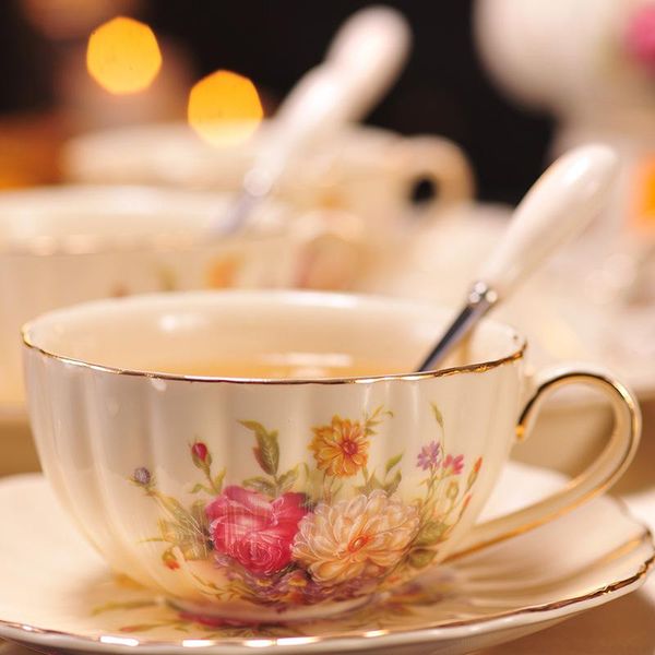 mugs coffee cup set english afternoon tea black european style household water elegant ceramic and saucer
mugs coffee cup set english afternoon tea black european style household water elegant ceramic and saucer