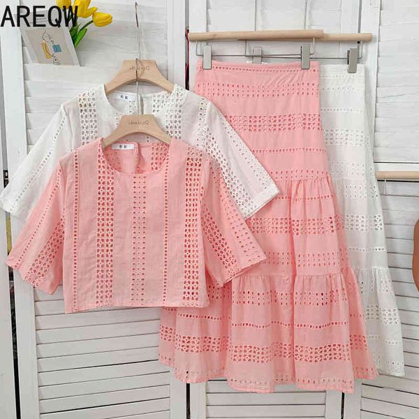 summer fashion embroidered hollow round neck short sleeve + high waist thin skirt two-piece female 210507, White
summer fashion embroidered hollow round neck short sleeve + high waist thin skirt two-piece female 210507, White