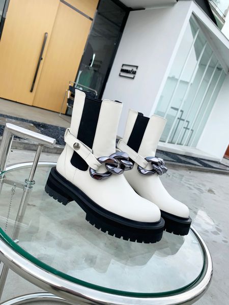 2021 new women chesil boots luxurious designer chain interlocking leather fashion classic boot with box 35-41 size, Black
2021 new women chesil boots luxurious designer chain interlocking leather fashion classic boot with box 35-41 size, Black
