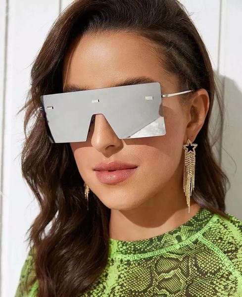 with box 2021 fashion oversize gradient sunglasses for women vintage square sun glasses female elegant shades, White;black
with box 2021 fashion oversize gradient sunglasses for women vintage square sun glasses female elegant shades, White;black