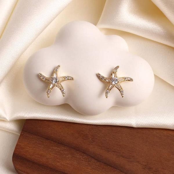 korea fashion jewelry exquisite copper inlay zircon starfish stud earrings elegant women's daily wild, Golden;silver
korea fashion jewelry exquisite copper inlay zircon starfish stud earrings elegant women's daily wild, Golden;silver