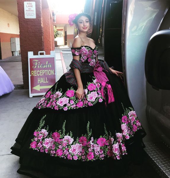 black printed floral flowers prom quinceanera dresses 2022 off the shoulder ball gown layered evening pageant formal cocktail dress gowns
black printed floral flowers prom quinceanera dresses 2022 off the shoulder ball gown layered evening pageant formal cocktail dress gowns