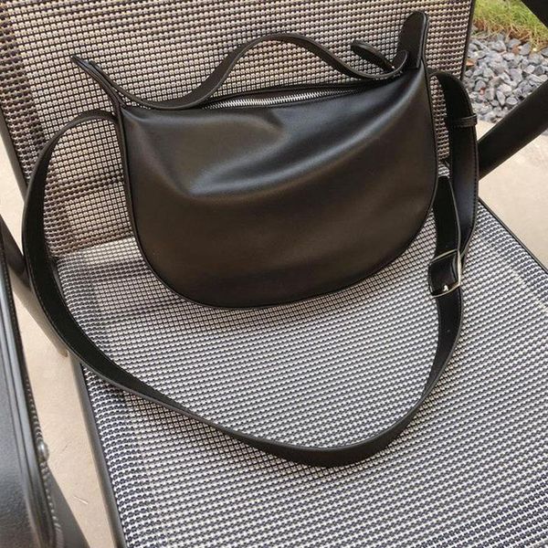 shoulder bags 2021 women wild broadband saddle crossbody large capacity dumpling handbags female messenger
shoulder bags 2021 women wild broadband saddle crossbody large capacity dumpling handbags female messenger