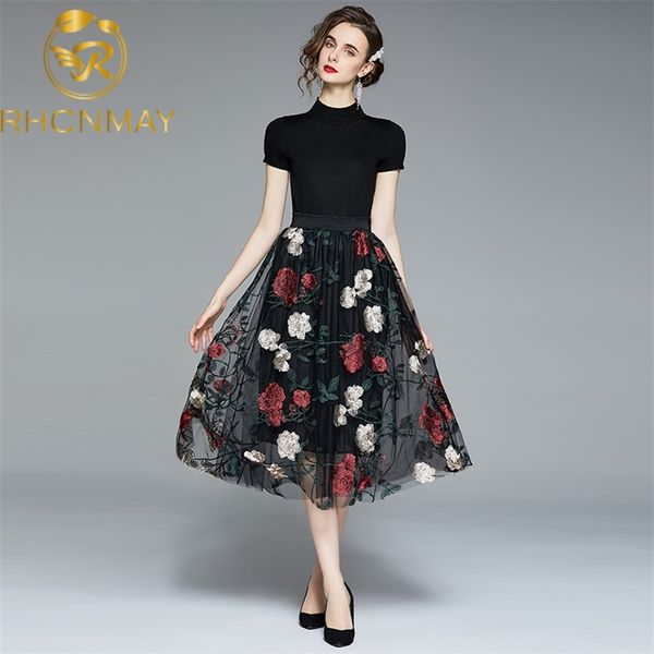 summer two piece sets temperament european knitted + elastic waist elegant mesh rose flower embroidery midi skirt set 210506, White
summer two piece sets temperament european knitted + elastic waist elegant mesh rose flower embroidery midi skirt set 210506, White