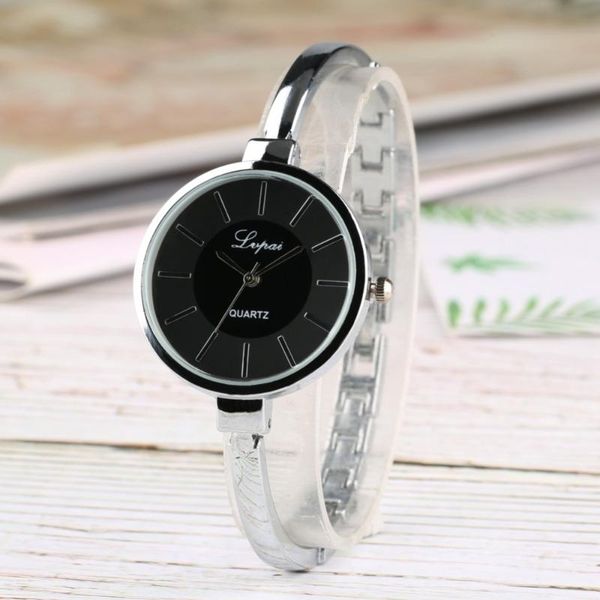 wristwatches 2021 fashion bracelet watch women simple leisure stainless steel silver black case watches quartz sport, Slivery;brown
wristwatches 2021 fashion bracelet watch women simple leisure stainless steel silver black case watches quartz sport, Slivery;brown