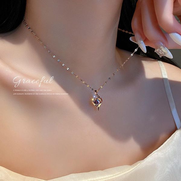 pendant necklaces titanium steel diamond-inlaid zircon necklace, a niche design, simple and elegant, super fairy collarbone chain necklace, Silver
pendant necklaces titanium steel diamond-inlaid zircon necklace, a niche design, simple and elegant, super fairy collarbone chain necklace, Silver