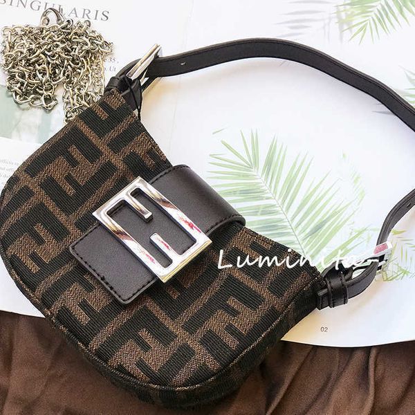 new niche concave chic one shoulder messenger bag fashion old flower mini yuanbao bag zly
new niche concave chic one shoulder messenger bag fashion old flower mini yuanbao bag zly