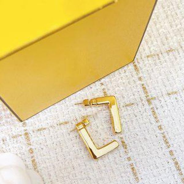 luxury designer brand jewelry fashion letter ear stud classics wedding party mens womens earring gold clothes accessories high quality, Golden;silver
luxury designer brand jewelry fashion letter ear stud classics wedding party mens womens earring gold clothes accessories high quality, Golden;silver