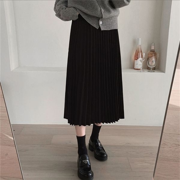 a line solid women skirts pleated autumn plus size skirt female vintage suede jupe femme faldas mujer 210423, Black 
a line solid women skirts pleated autumn plus size skirt female vintage suede jupe femme faldas mujer 210423, Black