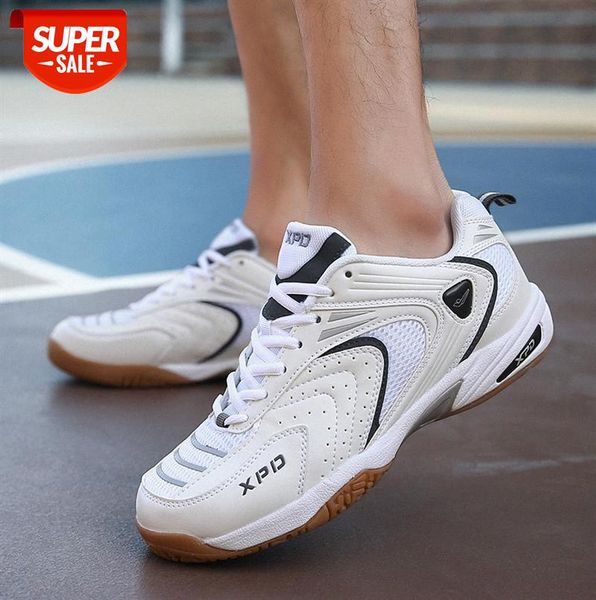 hi climbing authentic couple professional training badminton shoes male and female students mesh breathable wear-resistant table tenni #yq5l
hi climbing authentic couple professional training badminton shoes male and female students mesh breathable wear-resistant table tenni #yq5l