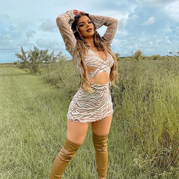 casual dresses 2021 summer women's fashion printed long sleeve mini dress v-neck hollow out slim fit hip party club clubwear, Black;gray
casual dresses 2021 summer women's fashion printed long sleeve mini dress v-neck hollow out slim fit hip party club clubwear, Black;gray