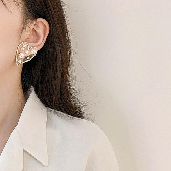 stud south korea 2021 heart-shaped transparent inlaid size pearl earrings simple design sense female fashion network sta, Golden;silver
stud south korea 2021 heart-shaped transparent inlaid size pearl earrings simple design sense female fashion network sta, Golden;silver