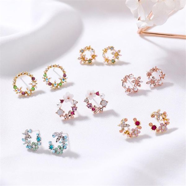 tiny cute shiny multicolor rhinestone flower stud earrings for women sweet fashion wreath ear jewelry gift brincos, Golden;silver
tiny cute shiny multicolor rhinestone flower stud earrings for women sweet fashion wreath ear jewelry gift brincos, Golden;silver