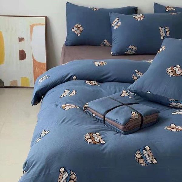 bedding sets grade -selling 100% cotton printing sheets, duvet covers, pillowcases, bedding, various four-piece fitted sheet
bedding sets grade -selling 100% cotton printing sheets, duvet covers, pillowcases, bedding, various four-piece fitted sheet