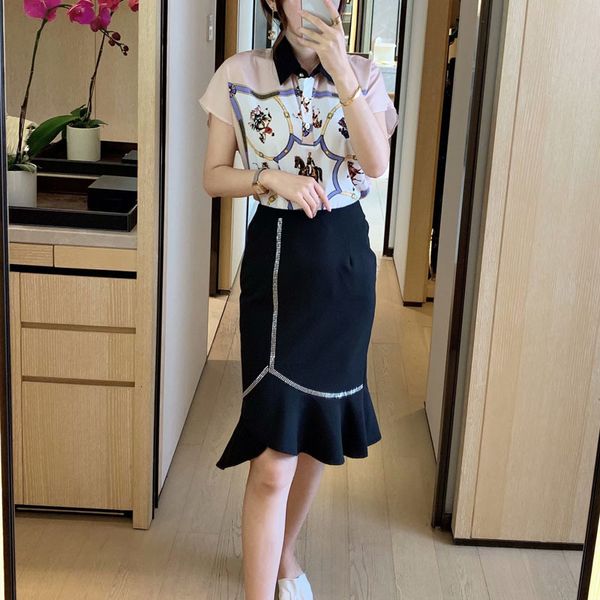 summer style retro printing pony black frizzy fine fishtail temperament half skirt of women quality pieces
summer style retro printing pony black frizzy fine fishtail temperament half skirt of women quality pieces